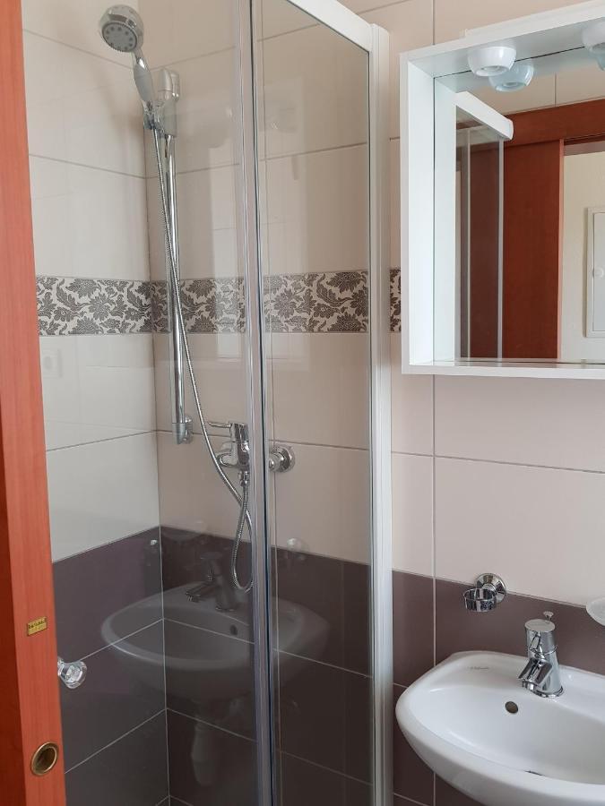 Rooms Leda Vrlika Luaran gambar